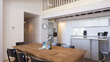 Apartment | Dining