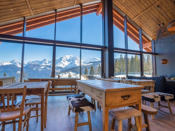 Apartment | Dining - Alpine Retreat With Views in Combloux (Cordon)