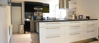 Lake-view Apartment With Sauna, hot tub