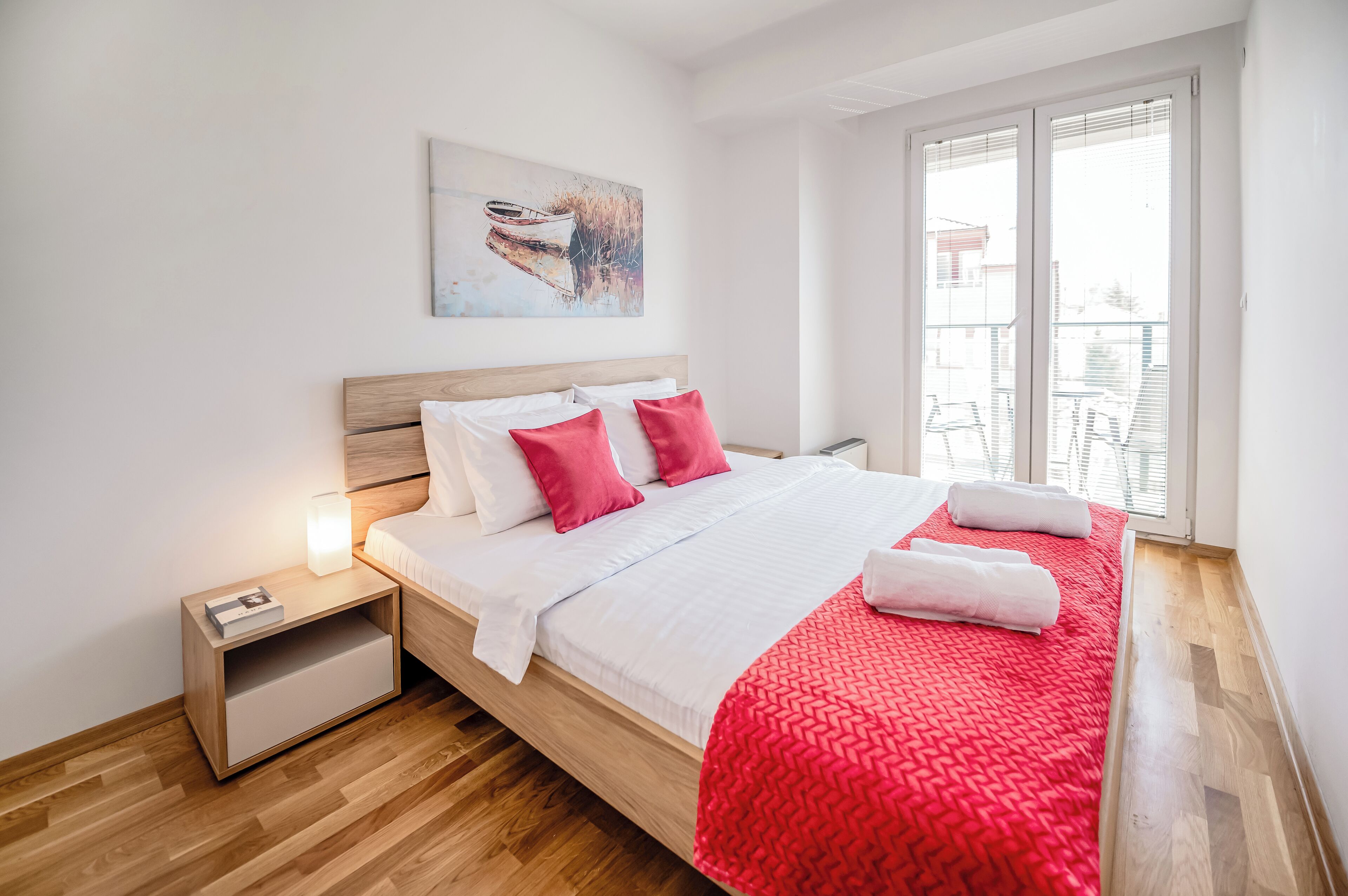 1 bedroom, desk, iron/ironing board, WiFi