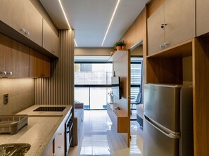 Fridge, microwave, oven, coffee/tea maker