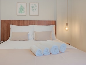 1 bedroom, iron/ironing board, Internet, bed sheets