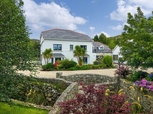 Property 490 - Clifden - sleeps 25 guests  in 10 bedrooms