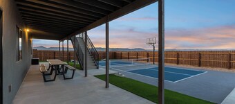 [The Grandview] Pool, Pickleball, Hot Tub, Views