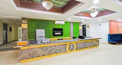 Super Townhouse Ameerpet Balkampet Road