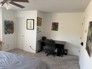 2 Schlafzimmer, Bügeleisen/Bügelbrett, WLAN, Bettwäsche