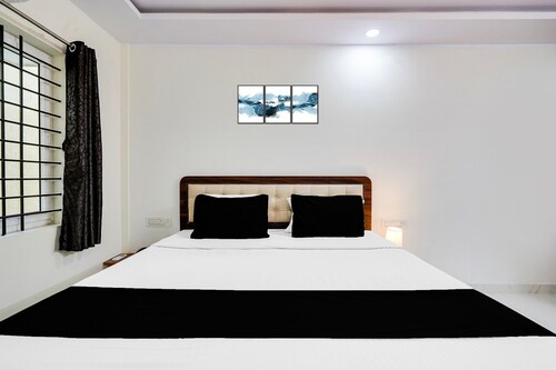 Super Townhouse Bidadi Formerly Royal Garuda