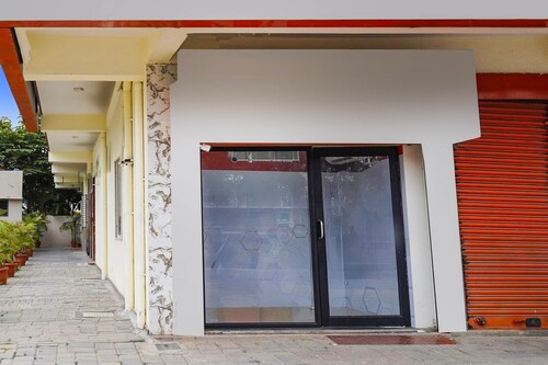 Super Townhouse Bidadi Formerly Royal Garuda