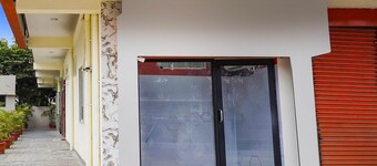 Super Townhouse Bidadi Formerly Royal Garuda