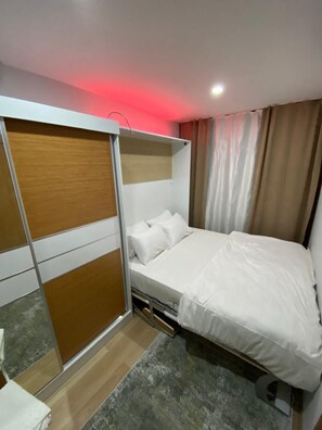 Schreibtisch, Bettwäsche