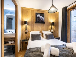 Apartment | 3 bedrooms, bed sheets