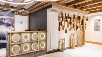 Apartment | Reception