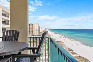 Outdoor dining - Water Views, Fully Renovated at Jade East, Pool & Hot Tub (Destin)