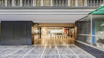 House | Reception
