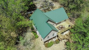 Exterior - Thistle Brae - near Lakeshore Marina (Houston)