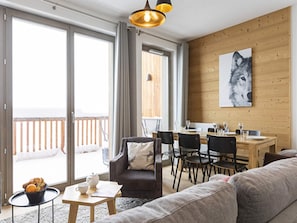 Apartment | Living area - Apartment in La Rosiere With Ski Access (Montvalezan)