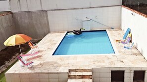 حمّام سباحة خارجي