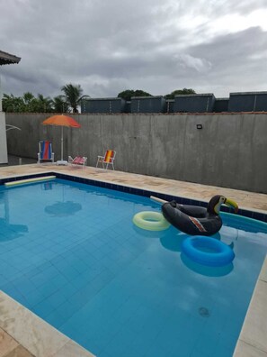 Utomhuspool