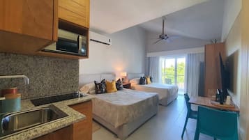 1 habitación, tabla de planchar con plancha, wifi y ropa de cama