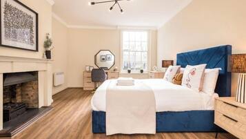 House, Multiple Bedrooms | 8 bedrooms, iron/ironing board, free WiFi