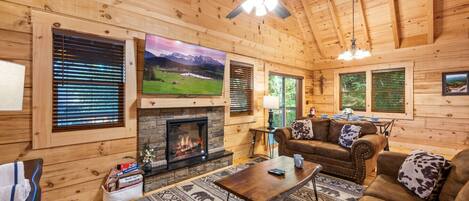 Smart-tv en een open haard