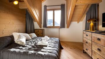 Apartment | 3 bedrooms, bed sheets