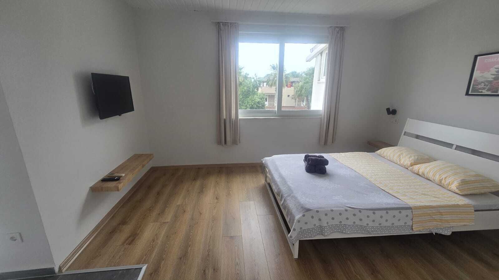 Villa, vista al jardín | 4 habitaciones y wifi gratis 