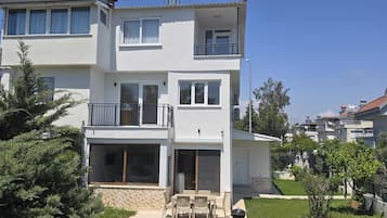 Villa, Garden View | Terrace/patio