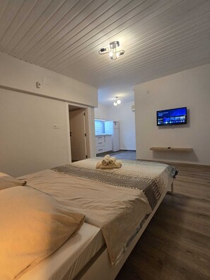 Villa, vue sur le jardin | 4 chambres, accès au Wi-Fi (inclus)