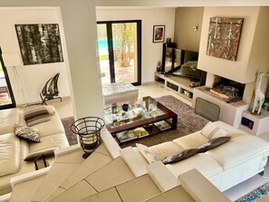 Smart TV - Villa Aix-en-Provence Piscine et calme absolu (Aix-en-Provence)