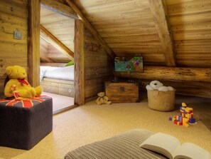 4 室のベッドルーム、WiFi、ベッドシーツ