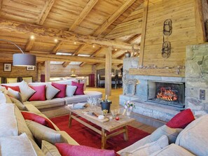 TV, fireplace, offices - Chalet, sauna, hammam, terrace, fireplace or stove, parking, tv, ski locker, 415m², La Clusaz (La Clusaz)