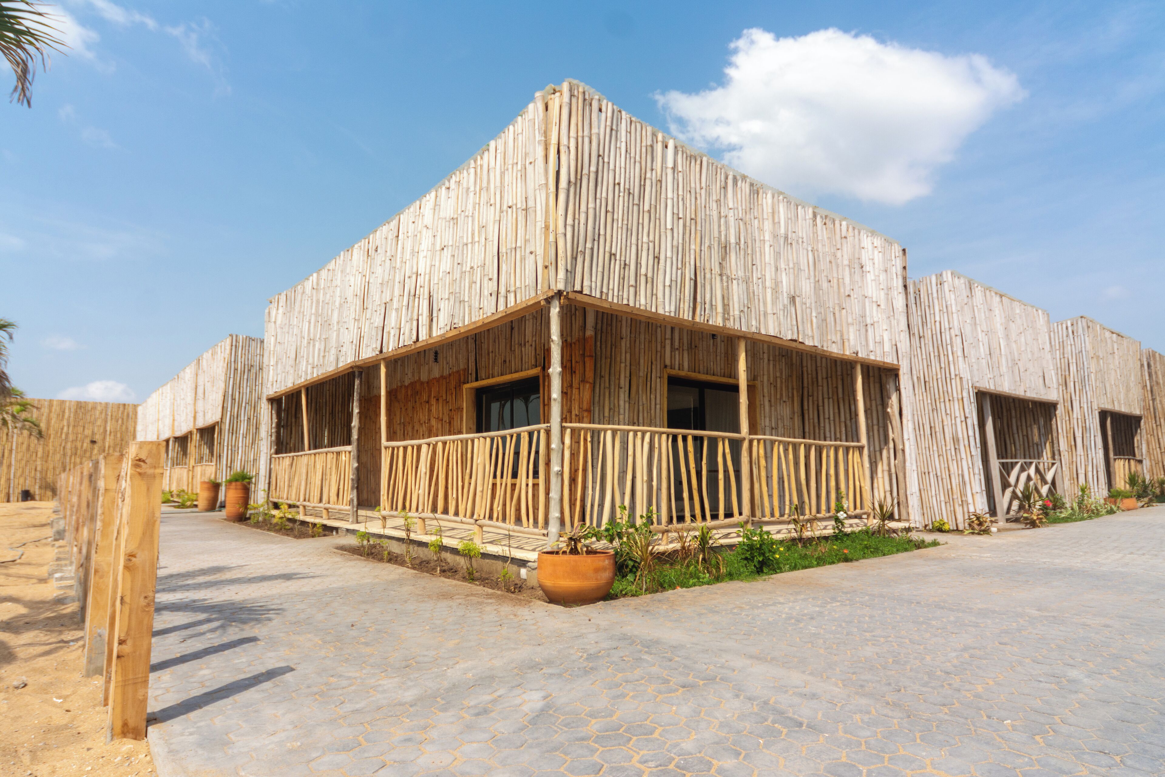 المنشأة من الخارج