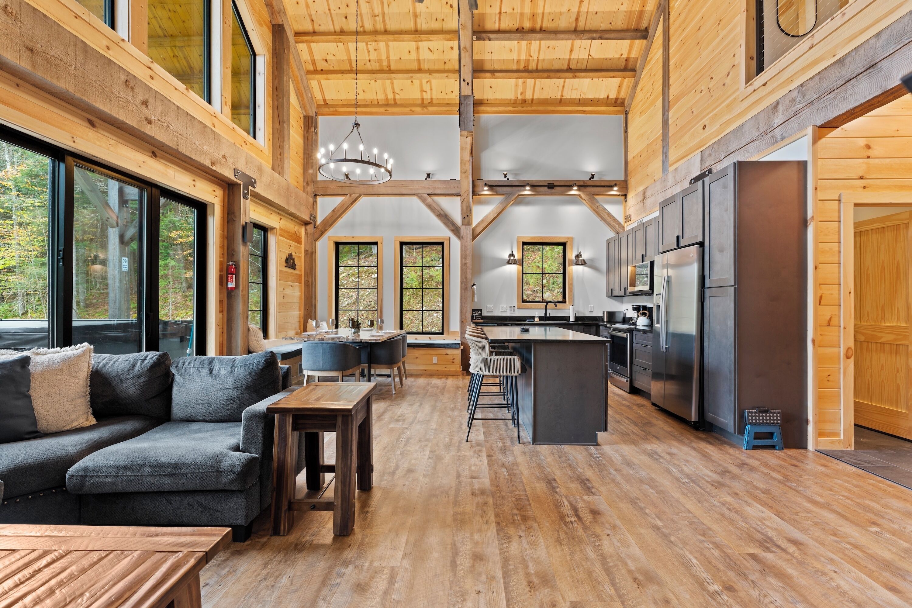 Smart-TV, Kamin, Videospiele