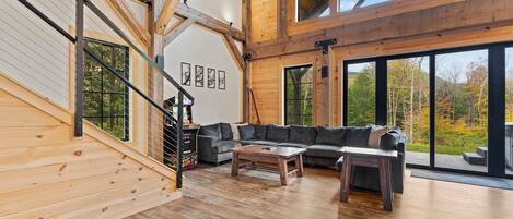 تلفزيون ذكي، مدفأة، ألعاب فيديو