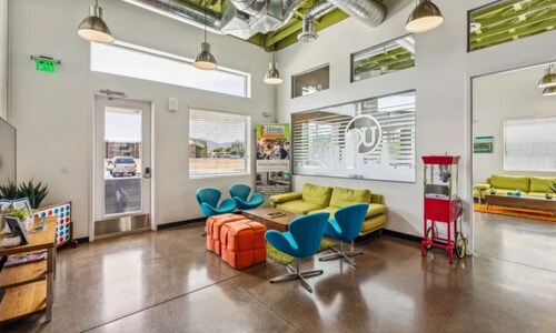 Pet-Friendly Apartment with Pool & Fitness Center, Near Tempe and Scottsdale