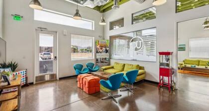 Pet-Friendly Apartment with Pool & Fitness Center, Near Tempe and Scottsdale