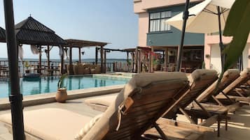 Superior Studio Suite, Pool Access, Ocean View | Terrace/patio
