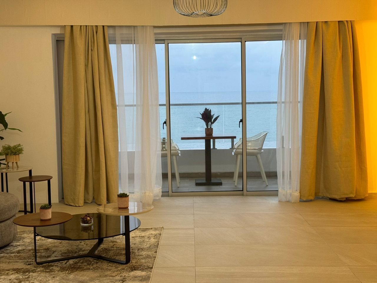 Suite Studio Supérieure, accès piscine, vue océan | Espace de travail pour ordinateur portable, draps fournis