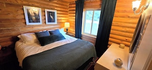 3 bedrooms, iron/ironing board, travel cot, free WiFi