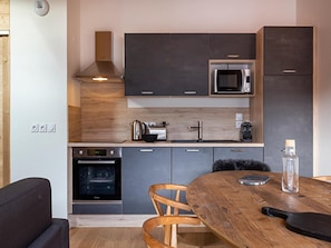 Apartment | Private kitchen - Apartment in Vaujany Near Alpe D'huez Slopes (Vaujany)