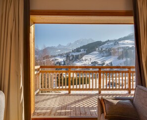 Apartment | Balcony - Chalet in Combloux With Mont Blanc Views (Combloux)