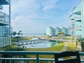 Property grounds - The Salty Pelican - Waterfront 2 Bedroom/2 Bath Condo - Pensacola Beach, Florida (Pensacola Beach)