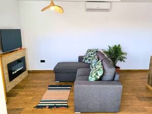 TV connectée, cheminée