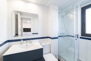 Villa | Bathroom | Hair dryer - Villa in Spain Near Riells Beach & Cala Montgo (L'Escala)