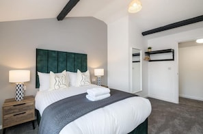 4 habitaciones, tabla de planchar con plancha y wifi gratis 
