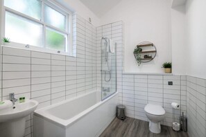 House, 4 Bedrooms | Bathroom - 91 Roscoe by Elite (Liverpool)