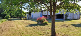 Typical Tarn et Garonne farmhouse, ideal for a large family.