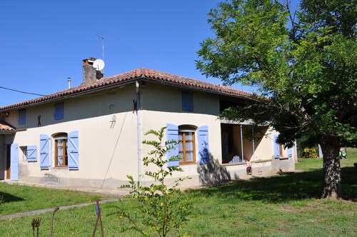 Ferme typique du Tarn et Garonne, idéale pour grande famille.