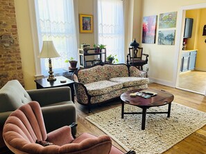 Living area - 3bdr Apartment in Museum Hill - #2 (Saint Joseph)